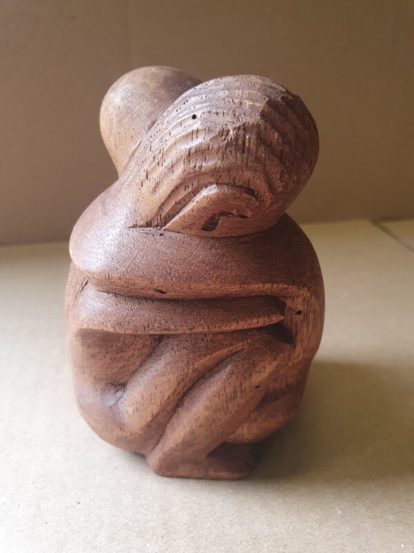 HOLZFIGUR EMBRACE - UMARMUNG 15CM