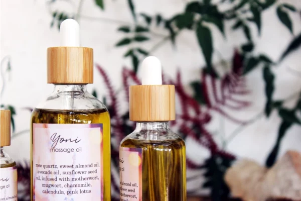 Yoni Massageöl mit Rosenquarz und Kräutern - 100 ml – Bild 6
